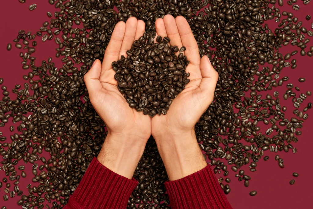 Pret_Shot_04_Hands-Holding-Beans.jpg